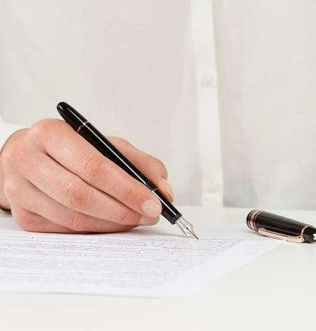 Montblanc Meisterstück 145 Rose Gold Trim Fountain Pen 6 Montblanc Meisterstück 145 Rose Gold Trim Fountain Pen - Image 4