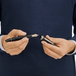 Montblanc 149 Meisterstuck Gold Trim Fountain Pen -The Write Shop 7532 122